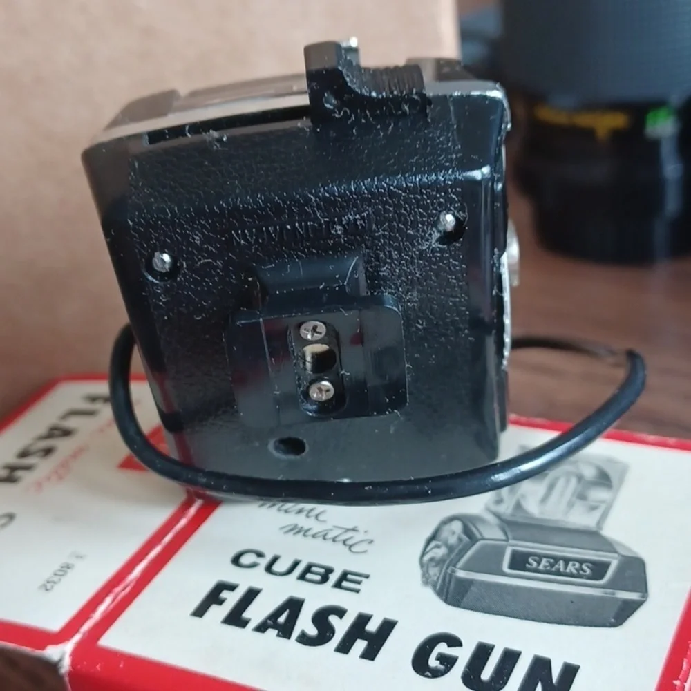 Vintage MCM Sears Cube Flash Gun, mini matic